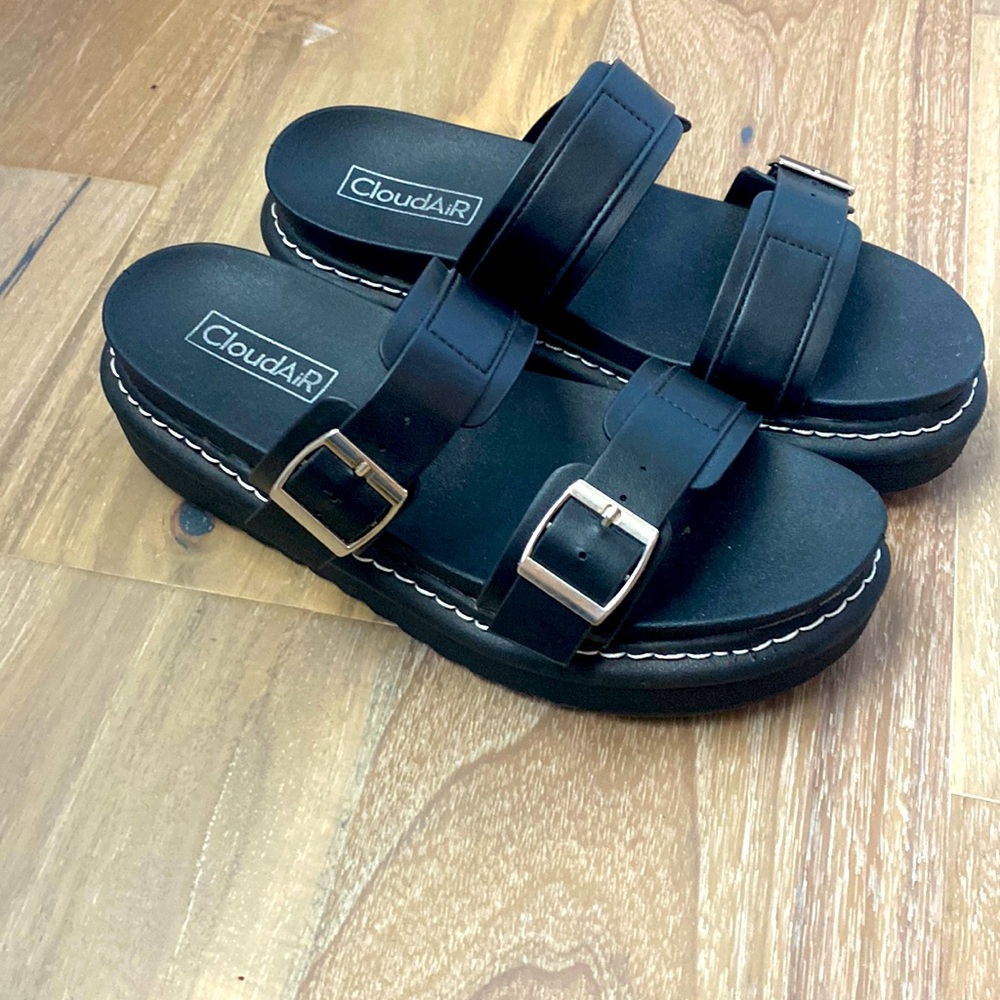 Cloud Air sandals